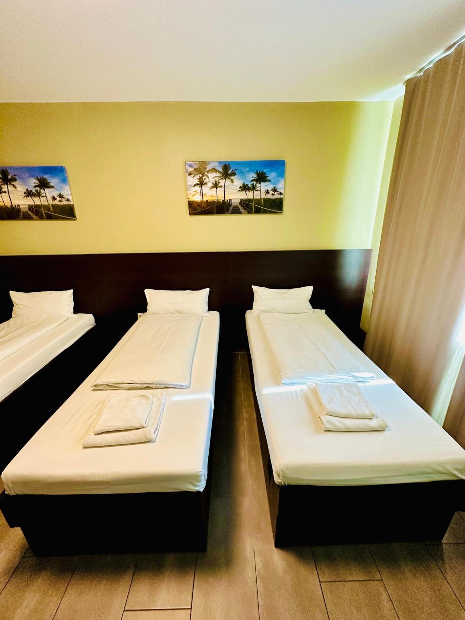 Comfort Triple Room